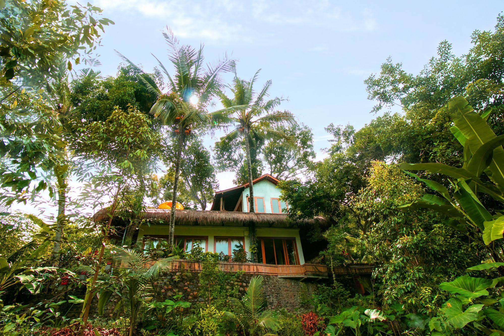 Indo Rumah Zengarden Buleleng  Exterior photo